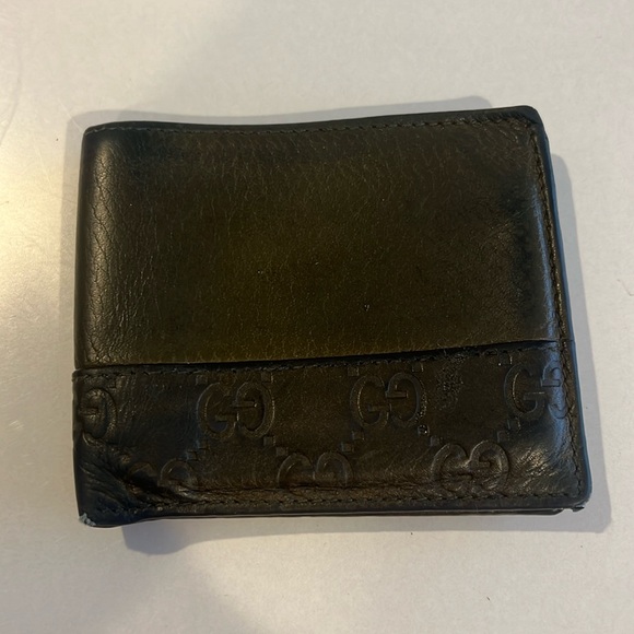 Authentic Gucci Wallet Mens GG Embossed wallet in olive green and black - Picture 1 of 8